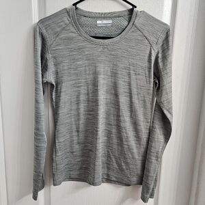 Columbia Women's Athletic Long Sleeve T-shirt Size XS